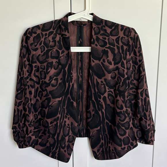 Aritzia Babaton Power Cheetah Blazer Short Size 00 Brand New